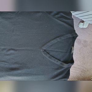 Lord & Taylor Cashmere sweater